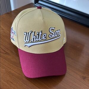 Chicago White Sox baseball cap Two-Tone snap back. Vintage